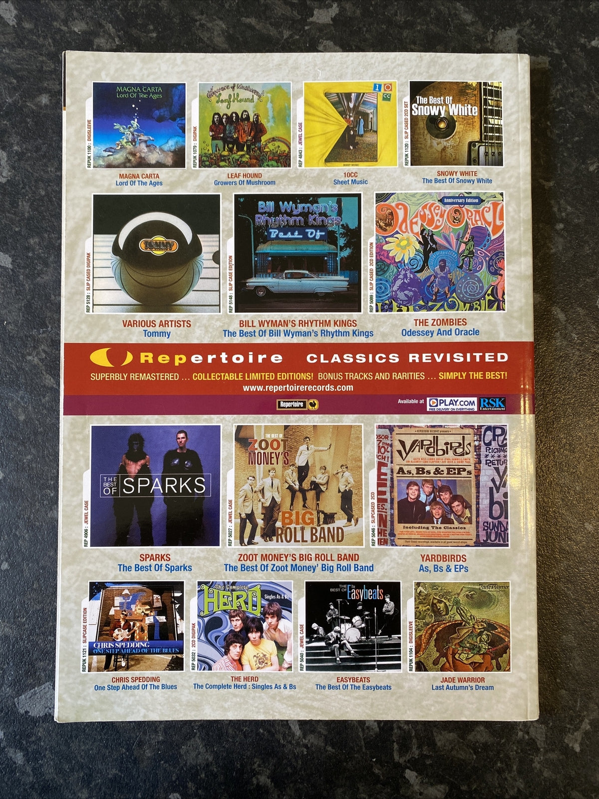 Record Collector - December 2009 - Madness Pilot Rick Wakeman - 369 - edk