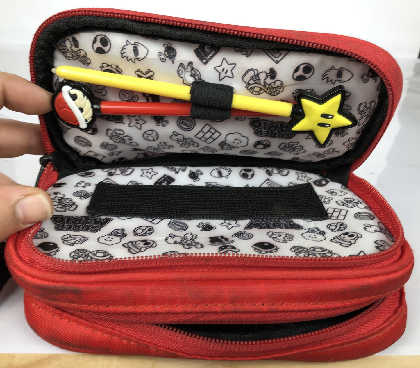 2093 Nintendo Super Mario DS Carry Case In OK Condition