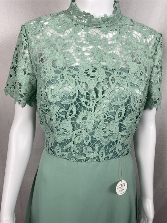 Chi Chi Petite Bride Maids Formal Dress Size 16 Brand New With Tags F310