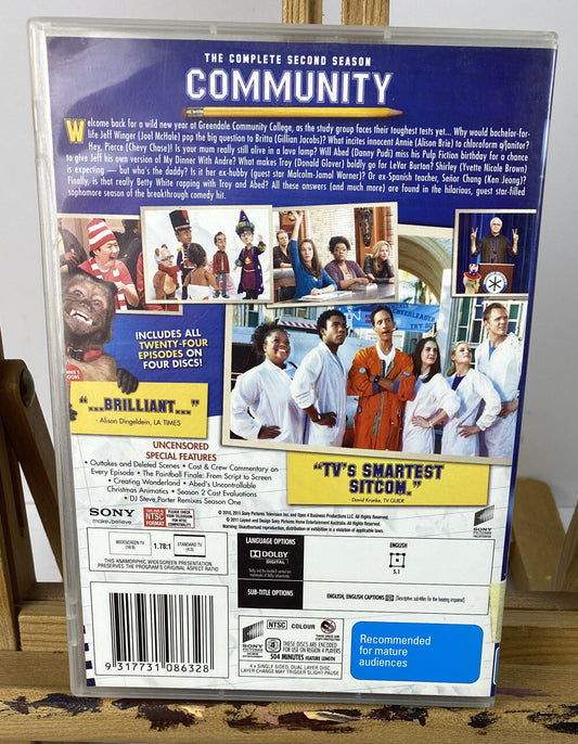 C571 Community Season Two 4 Disc DVD Set In Good Condition