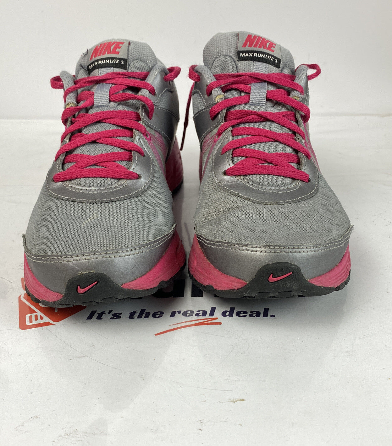 F454 Nike Air Max Sliver And Pink Shoes US 9 UK 6.5 In Good Condition