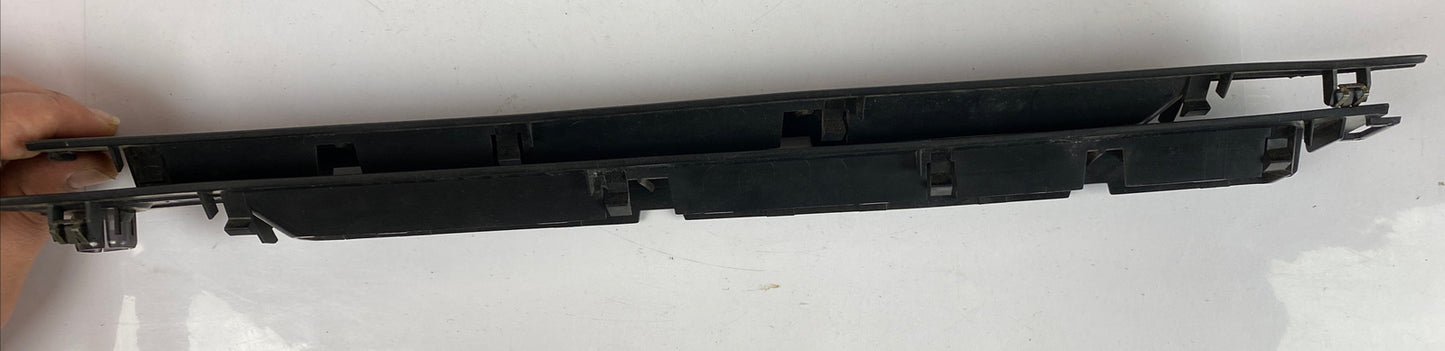 Nissan 1994 Series 1 Front Air Vent In Good Condition