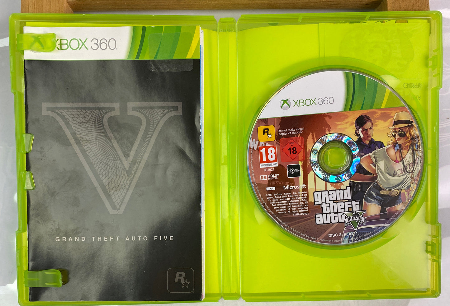 Grand Theft Auto Five V PAL Xbox 360 Complete 3216