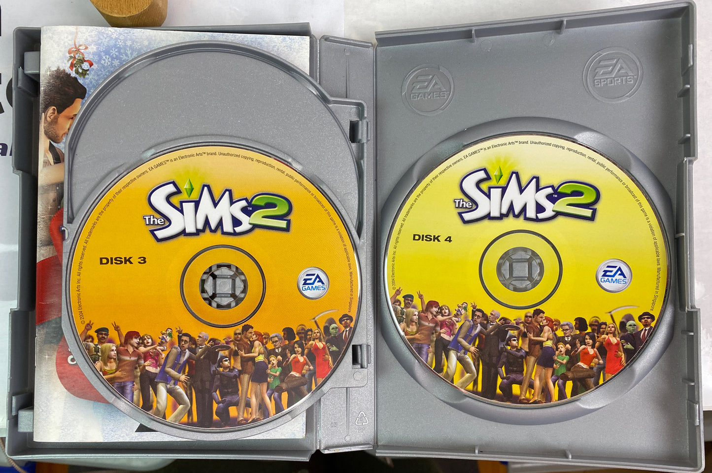 The Sims 2 PC Incomplete Missing Game Disc Two 1033