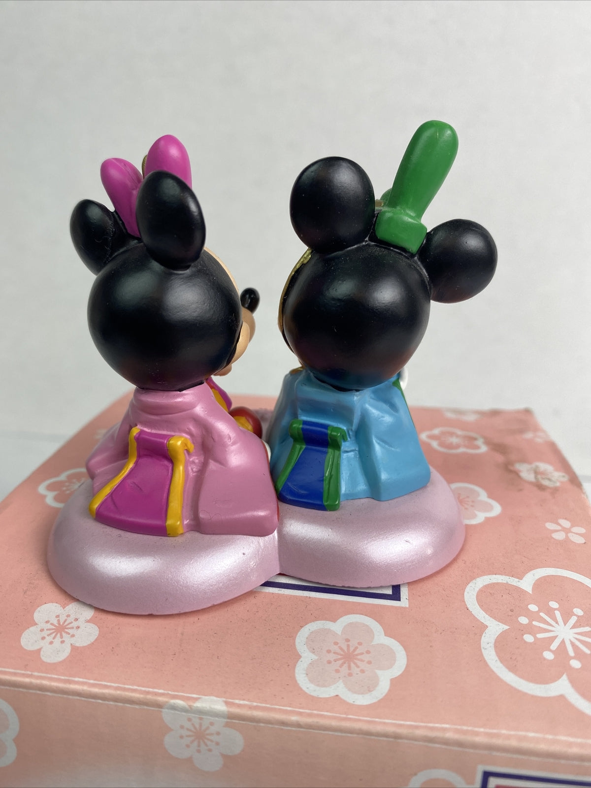 TOKYO DISNEY Resort Mickey Minnie Figure 2012 In Good Condition 2918