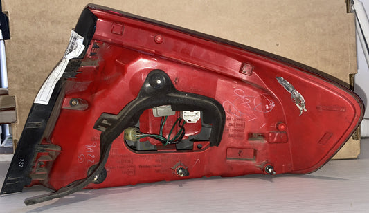 4069 Nissan Skyline V35 REAR LEFT HAND Tail Light INFINITI G35 SEDAN 05 06