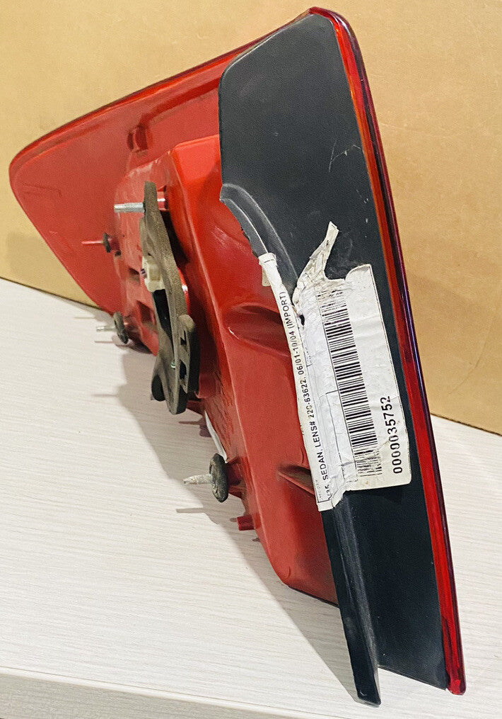 4052 Nissan Skyline V35 REAR RIGHT HAND Tail Light INFINITI G35 SEDAN 05 06