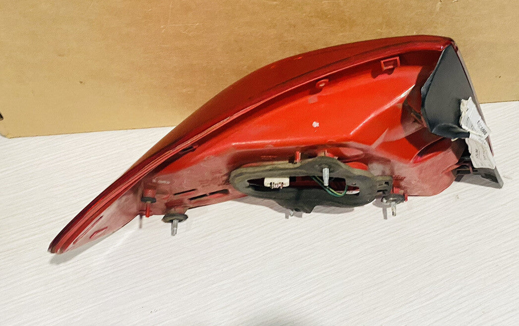 4052 Nissan Skyline V35 REAR RIGHT HAND Tail Light INFINITI G35 SEDAN 05 06