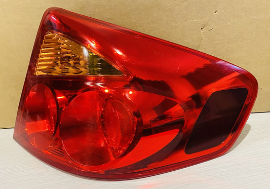 4064 Nissan Skyline V35 REAR RIGHT HAND Tail Light INFINITI G35 SEDAN 05 06