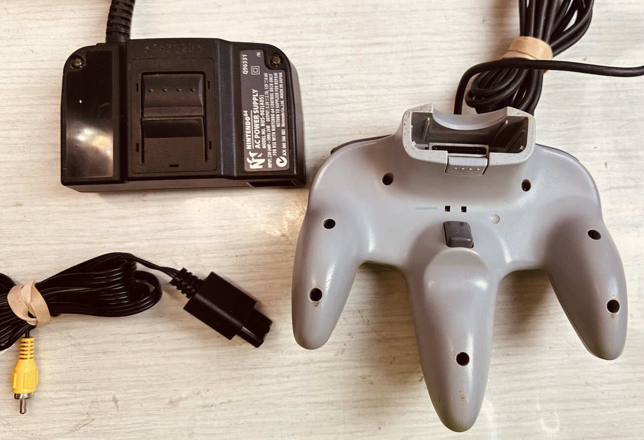 Nintendo 64 / N64 Console Model NUS-001 with ACC In Good Condition 3358
