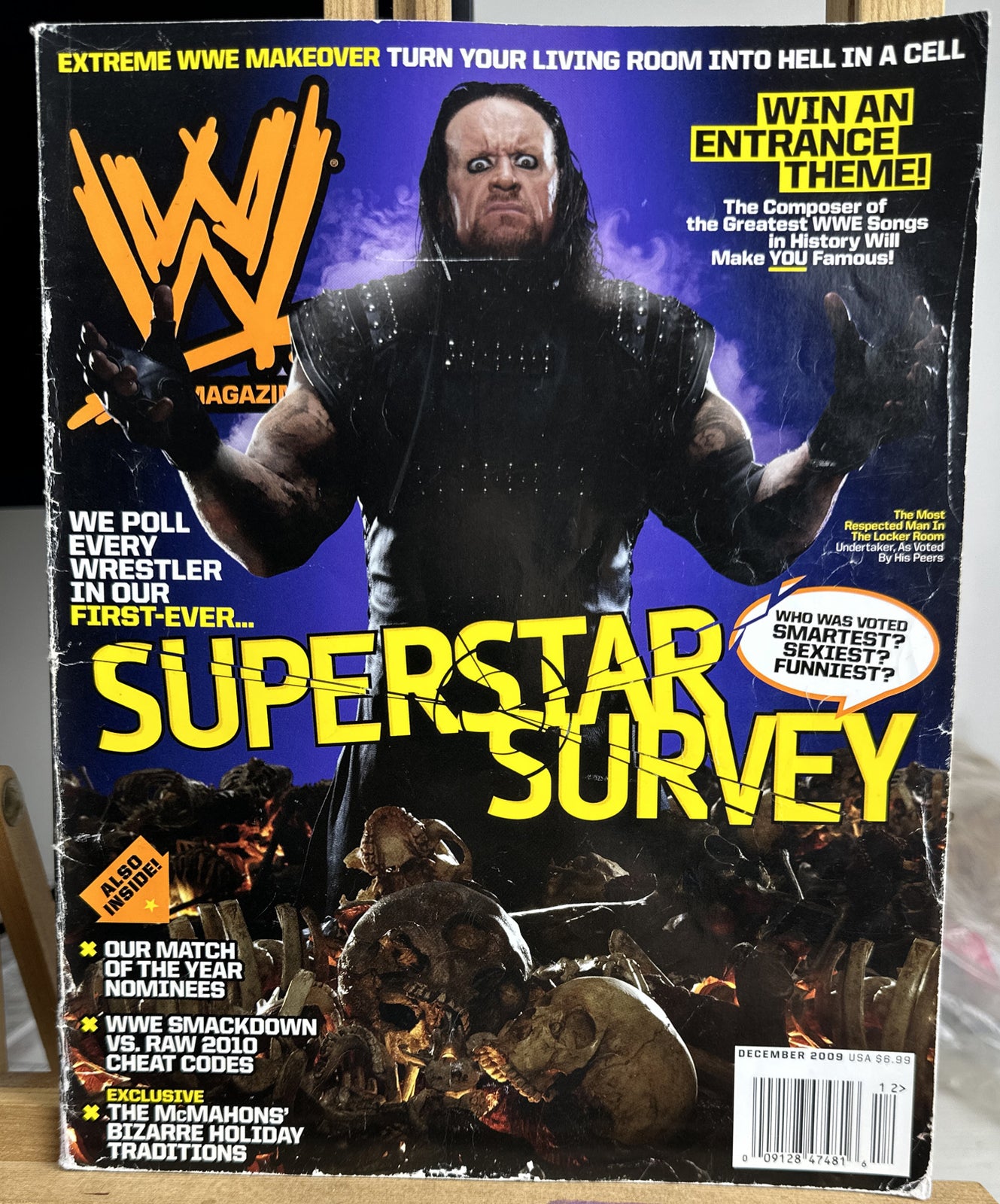 WWE December 2009 Magazine August In Good Condition