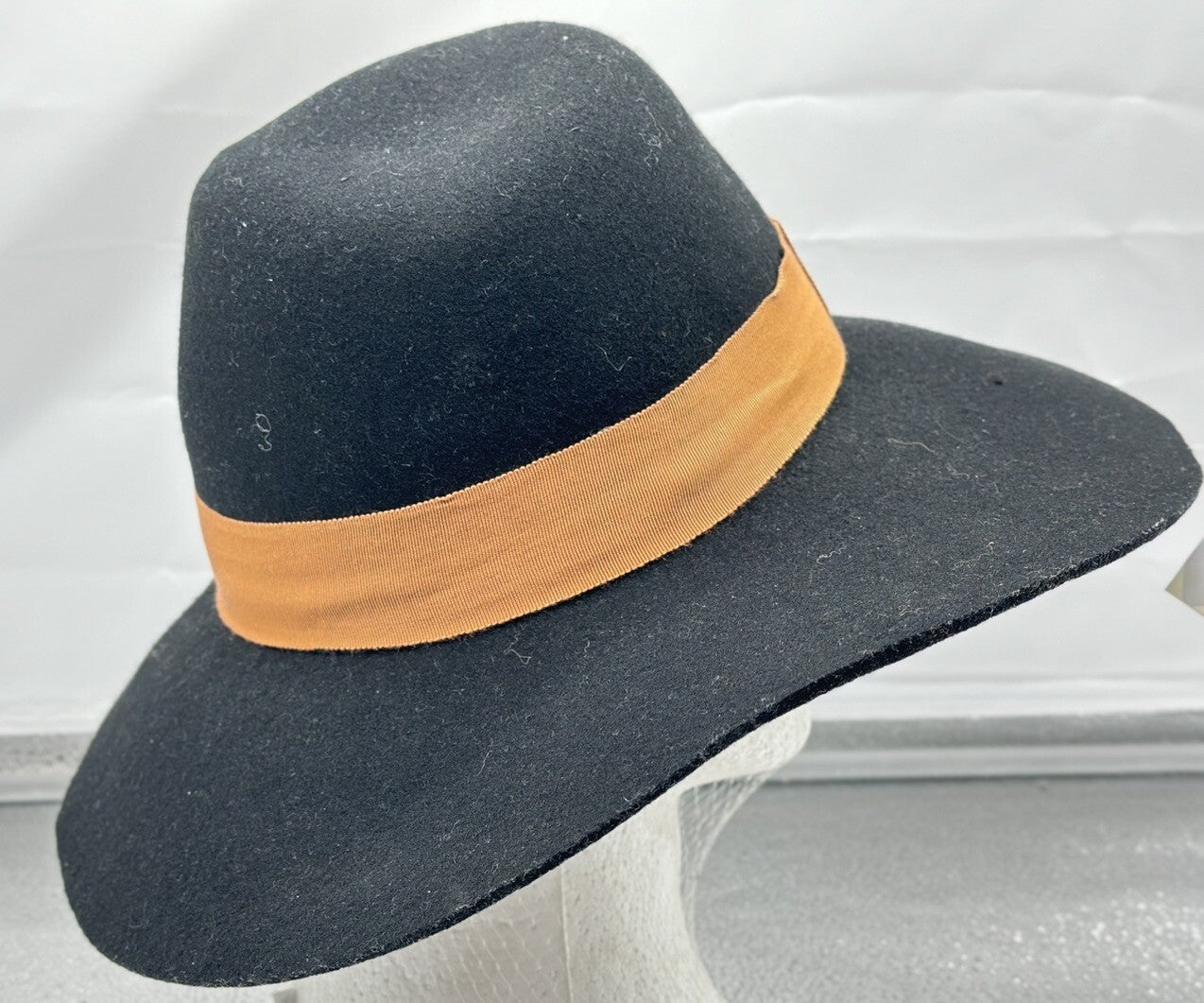 MIMCO Black One Size fit most 100% Wool Brim Metal Logo Fedora Hat In Good Codn