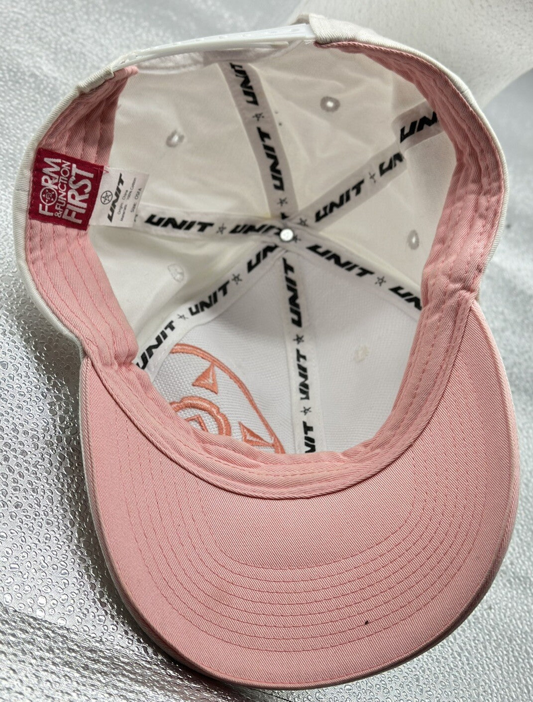 Uint White / Pink - Cap / Hat / Baseball Cap/ Snapback In VGC 5483
