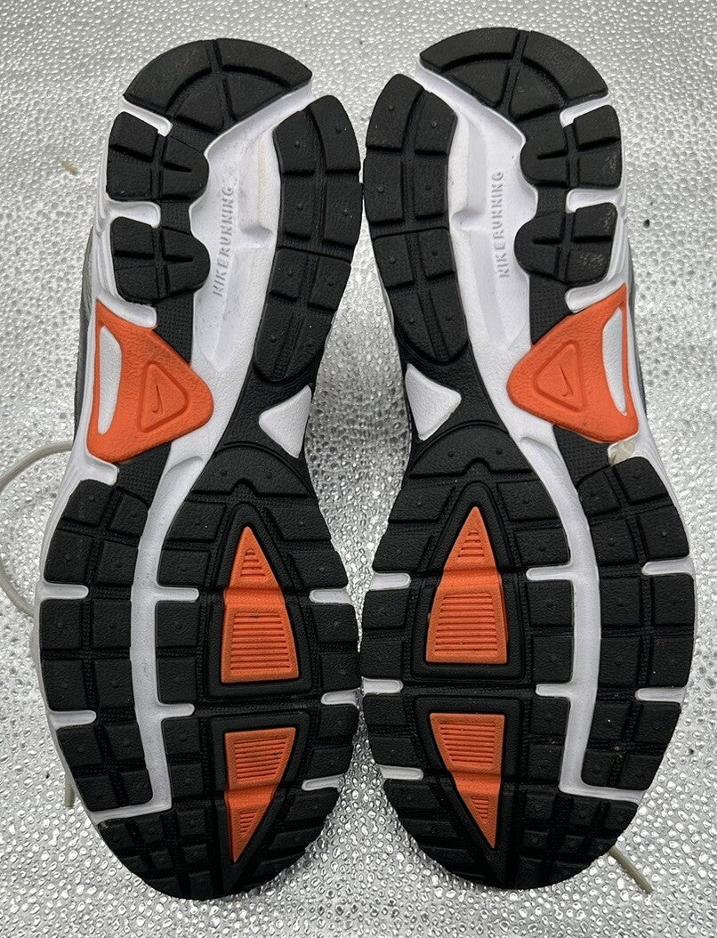 Nike Dart 8 Shoes US 9 UK 6.5 In Near New Condition 5768