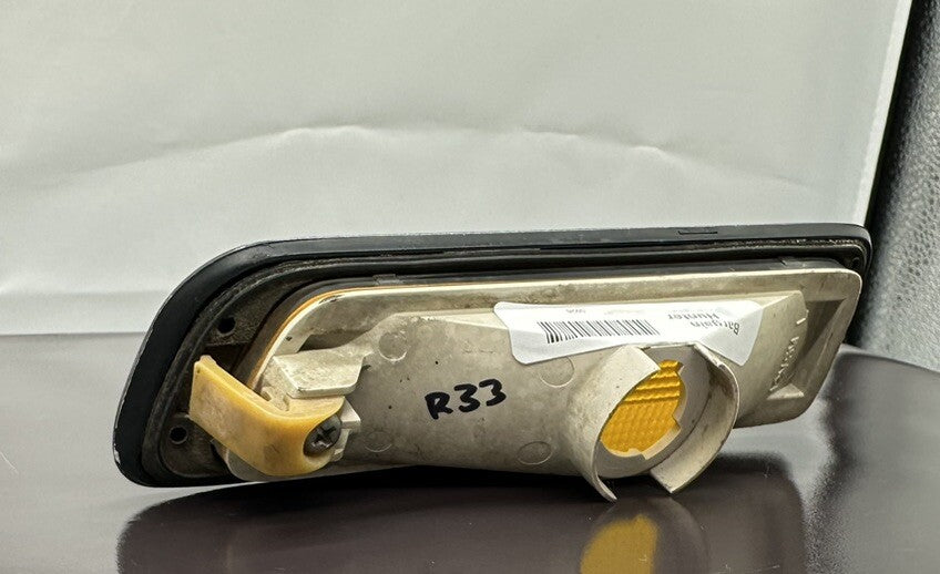 Nissan Skyline R33 Guard Indicator LHS Plastic In OK Condition 5926