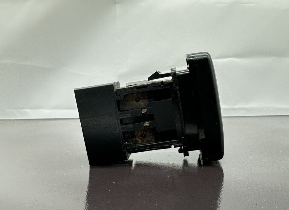 NISSAN Cefiro A31 Fog Lamp Switch Broken Clips 5882