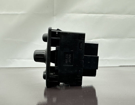Nissan A31 Cefiro 88-94 Power Mirror Switch OEM 5877/5878