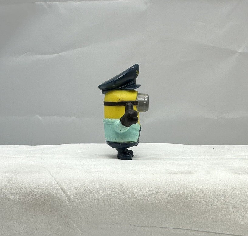 McDonald's Happy Meal Kid's Toy 2019 Minions Pilot Stuart 2" Figure Loose