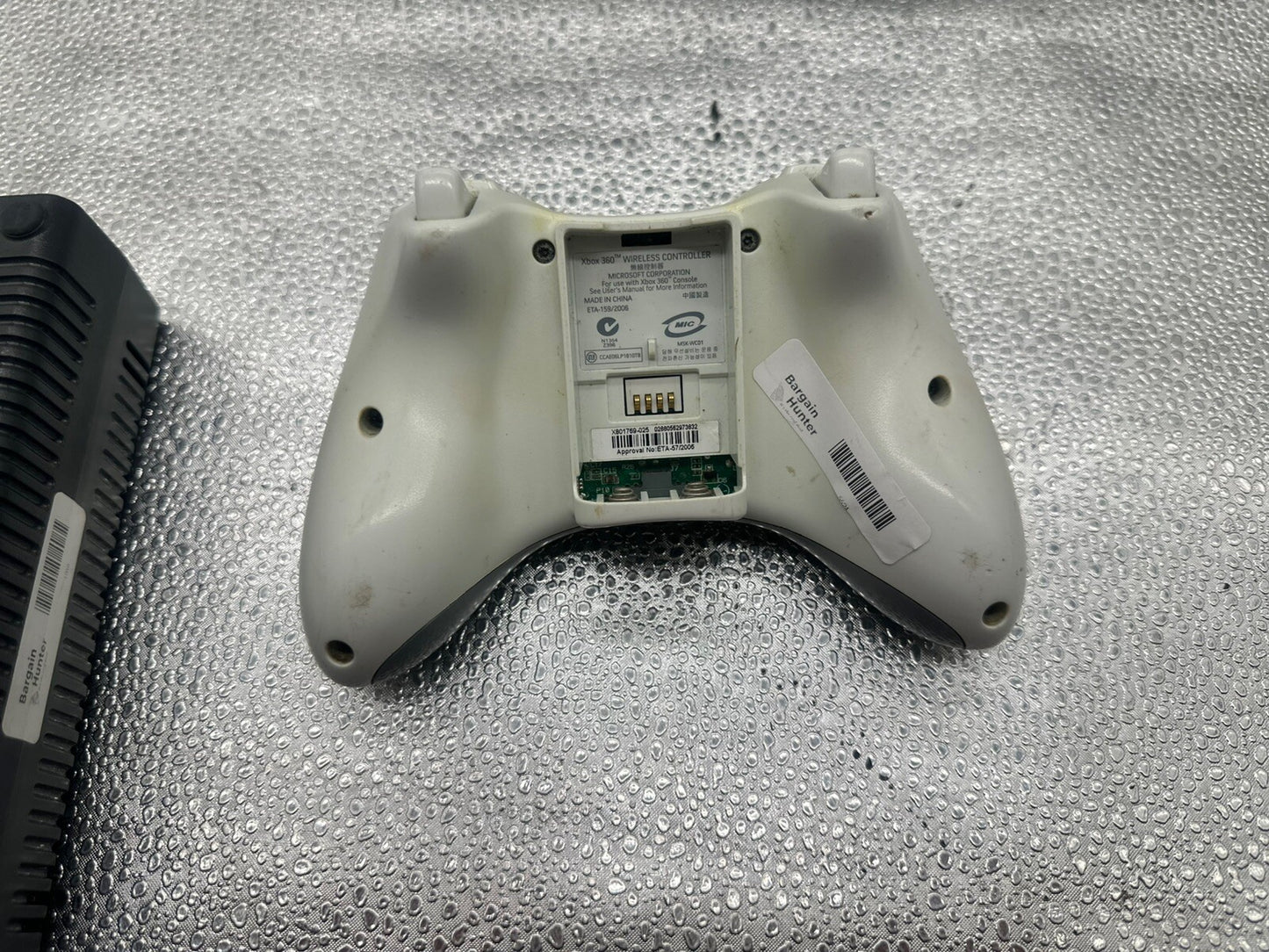 Microsoft Xbox 360 Console No Hard Drive + Controller + Cables 4752