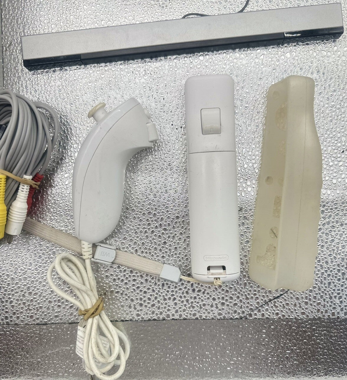 Nintendo Wii Console Model RVL-001 PAL + Controller + Cables 6328