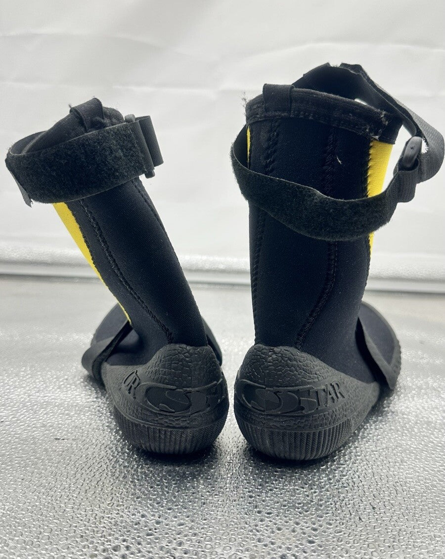Oro Star Wetsuit Shoes US 6-6.5 In Condition 6472