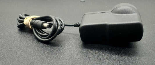 Aftermarket AC ADAPTOR XHY050200UCC OUTPUT 5V 2A In Good Condition 4830