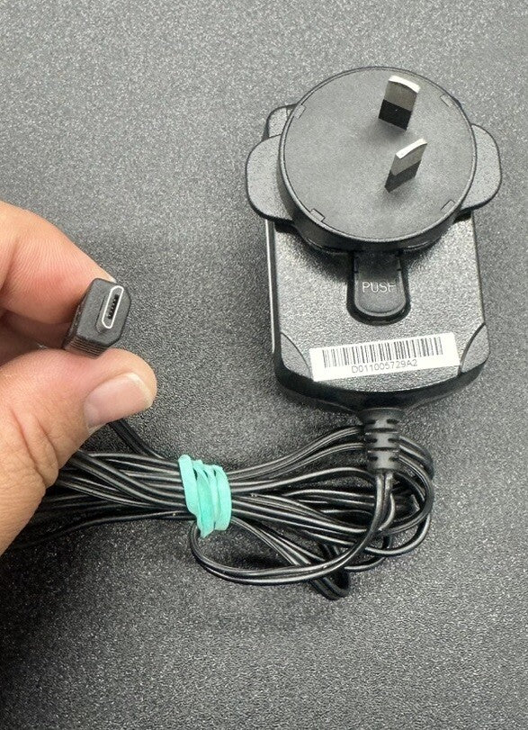 GENUINE BLACKBERRY PSM04R-050CHW PHONE CHARGER POWER SUPPLY 240V 5V 700mA