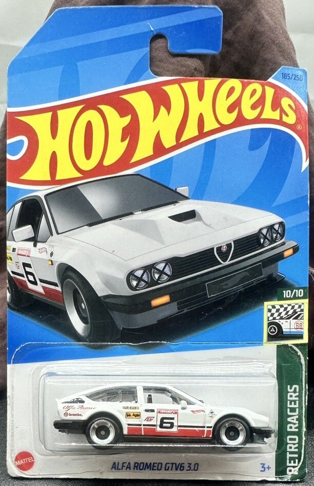 Hot Wheels Alfa Romeo GTV6 3.0 Long Card (White) #10/10 Retro Racers 8145/8143