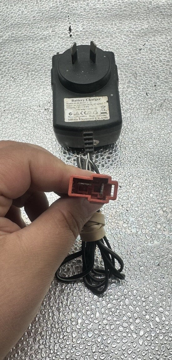 Shenle Electronic Battery Charger 7v 0.8A In Good Condition 8364