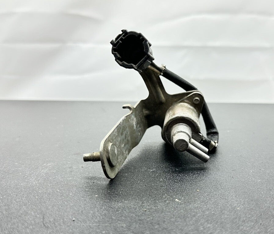 Nissan Skyline R33 GTST Boost Control Solenoid Valve with Bracket UNTESTED 8252