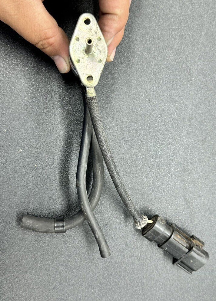 Nissan Boost Control Solenoid Valve GV 126-124 9824 UNTESTED 8278