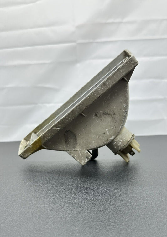 NISSAN SKYLINE R31 RH INDICATOR TURN SIGNAL LAMP MISSING LENS 8220