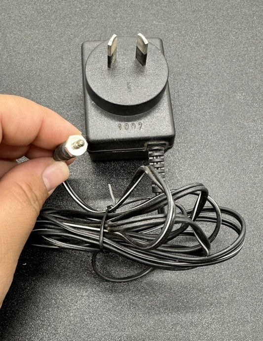 Model Engines Model 3VD200 3v 200mA AC Adapter 8216