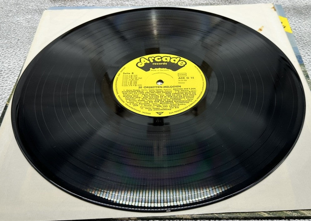 20 Operetten Melodien Record In Good Condition 6925