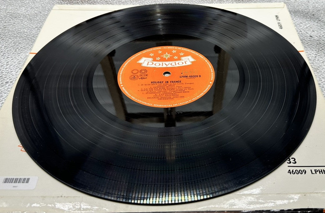 Holiday In France : Ricardo Santos & His Orchestra In Gold Record In GC 6887