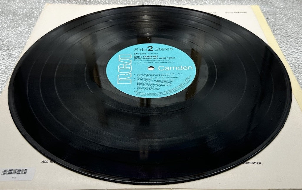 White Christmas : Living Strings & Living Voices Record In Good Condition 7323