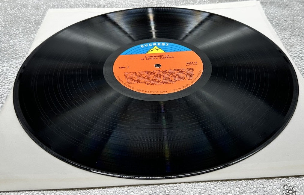 A Treasury Of 3 Golden Classics Record In Good Condition 7290