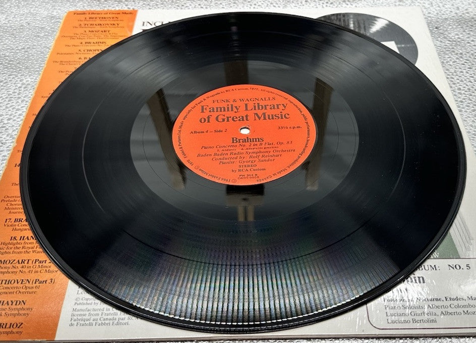 Family Library Of Great Music Album 4 : Brahms Record In Good Condition 7337