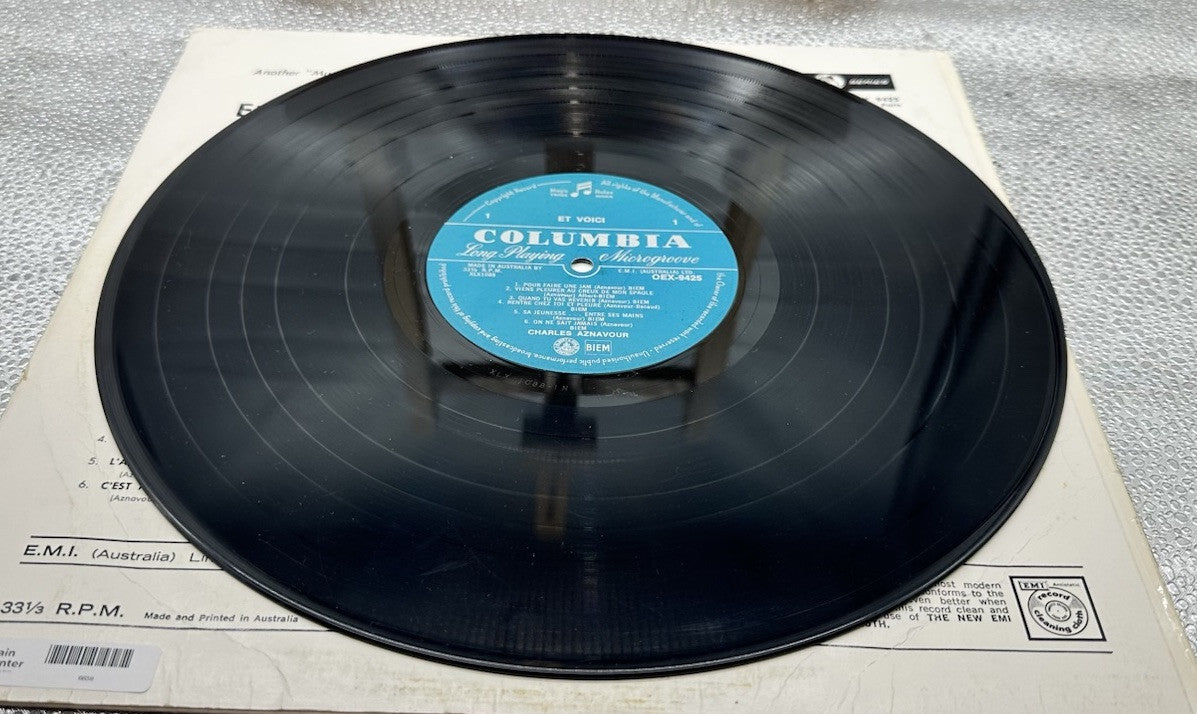 Charles Aznavour - Et Voici Record In Good Condition 6638