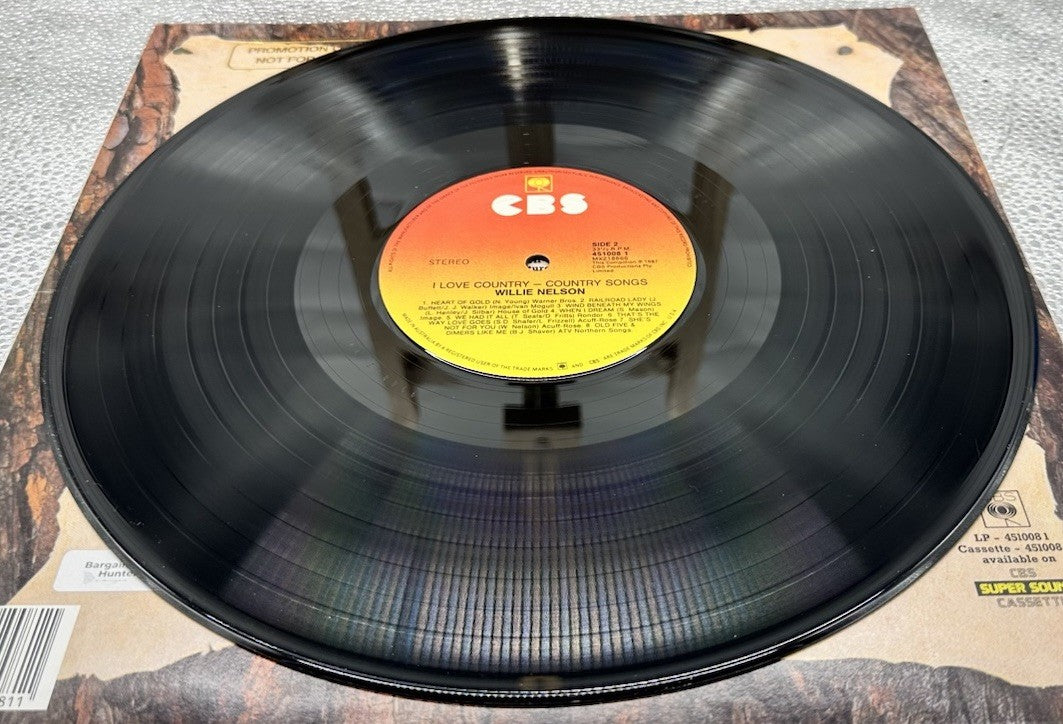 Willie Nelson Country Songs - I Love Country Record In Good Condition 7690