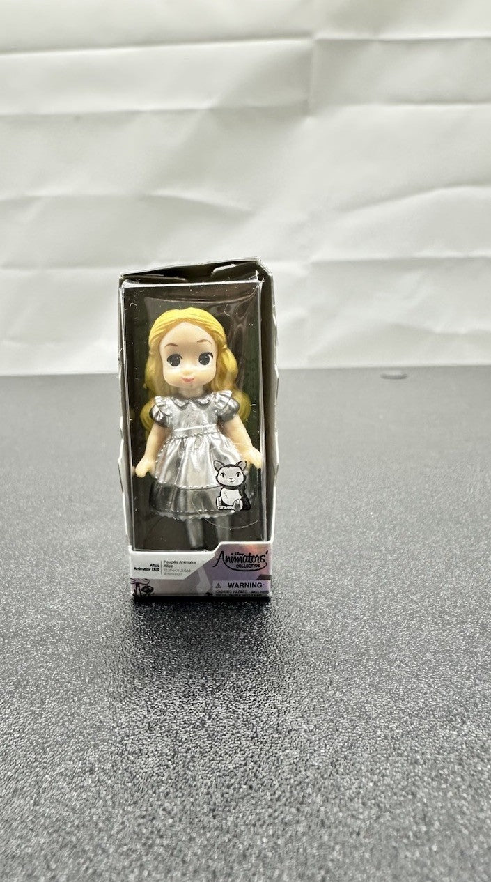 ZURU Surprise Mini Brands Disney 100th Platinum Anniversary In Good Cond 8392