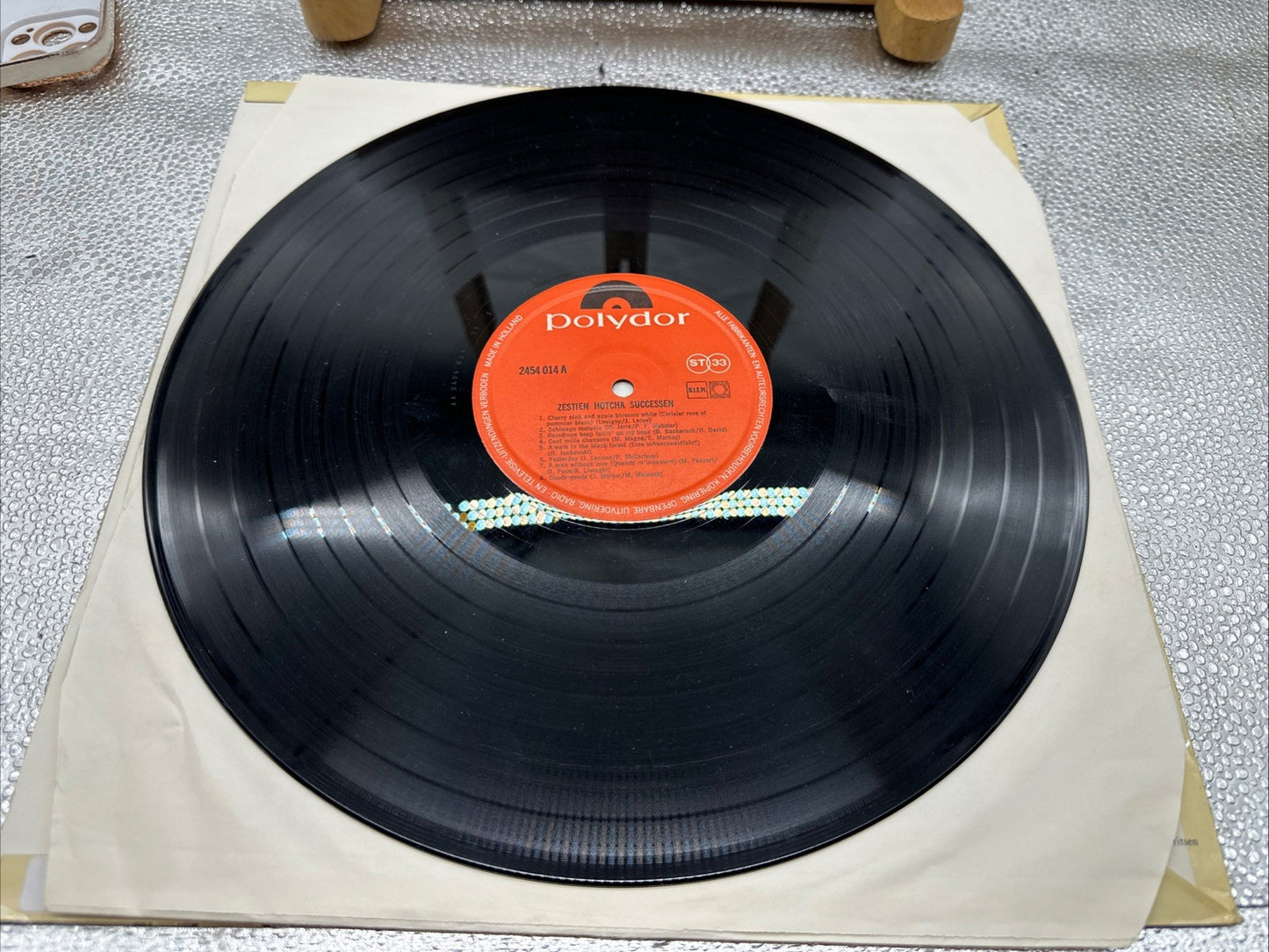 Zestien Hotcha Successen Record In Good Condition 6678
