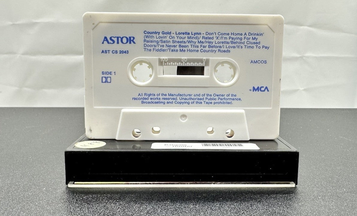 Country Gold : Loretta Lynn Cassette Tape In OK Condition 7942
