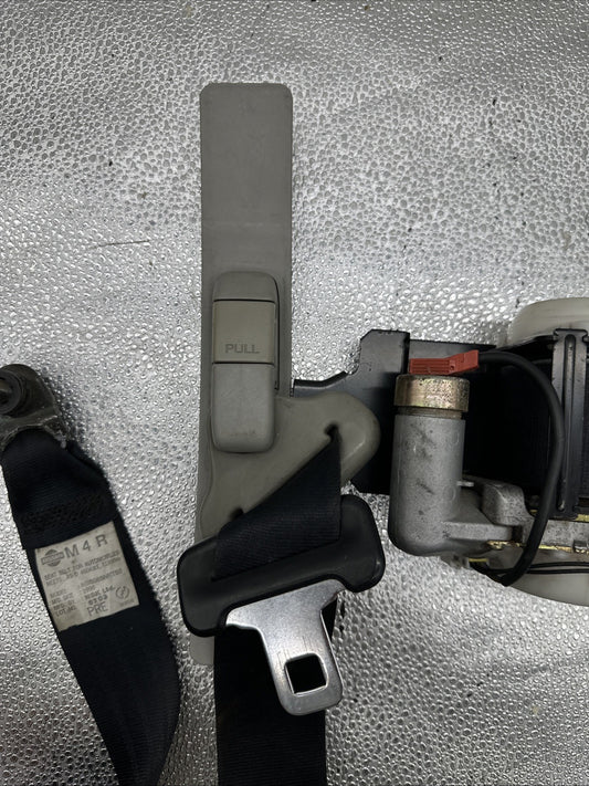 Nissan Skyline R34 Sedan Front Seat Belts Without Buckles IN Good Cond 9161/9165