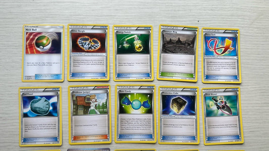20 X Pokemon Trainer Cards Collection Random Years & Series 6388