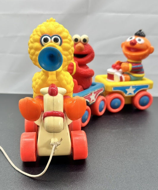 Vintage Tyco Sesame Street Band Parade Pull Train Toy Baby Big Bird Elmo & Ernie