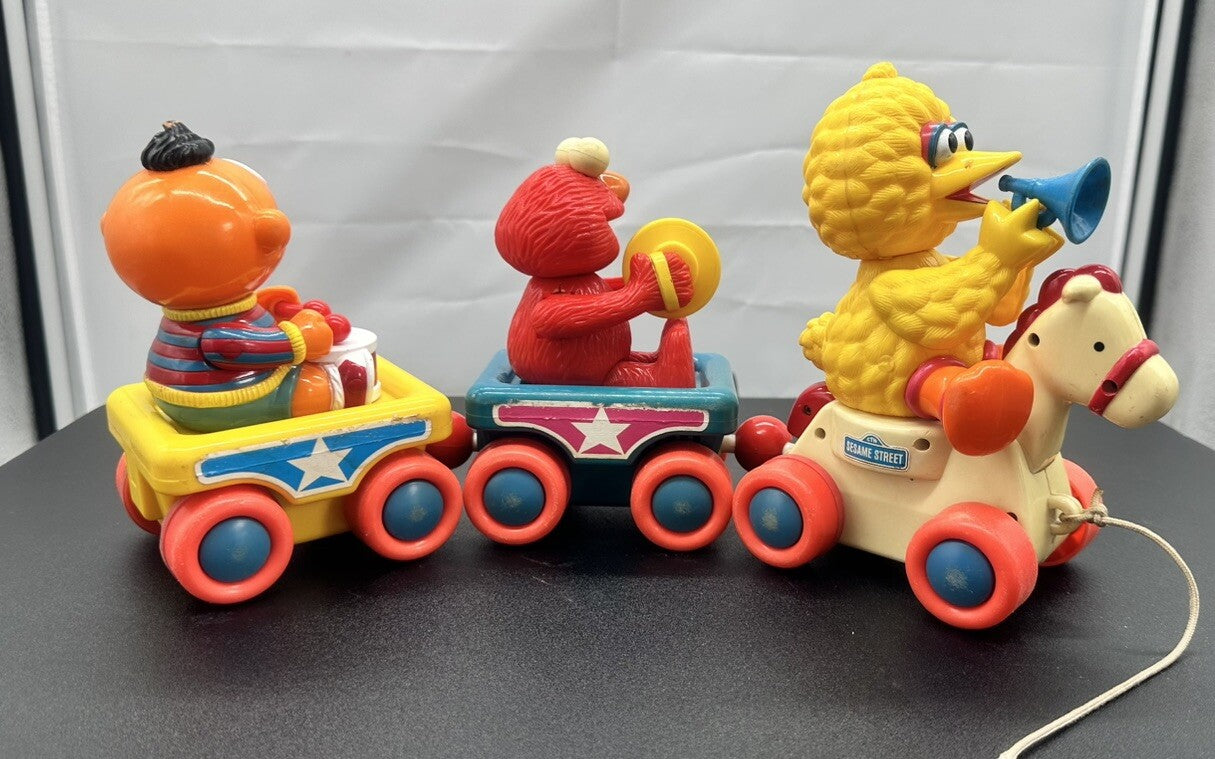 Vintage Tyco Sesame Street Band Parade Pull Train Toy Baby Big Bird Elmo & Ernie
