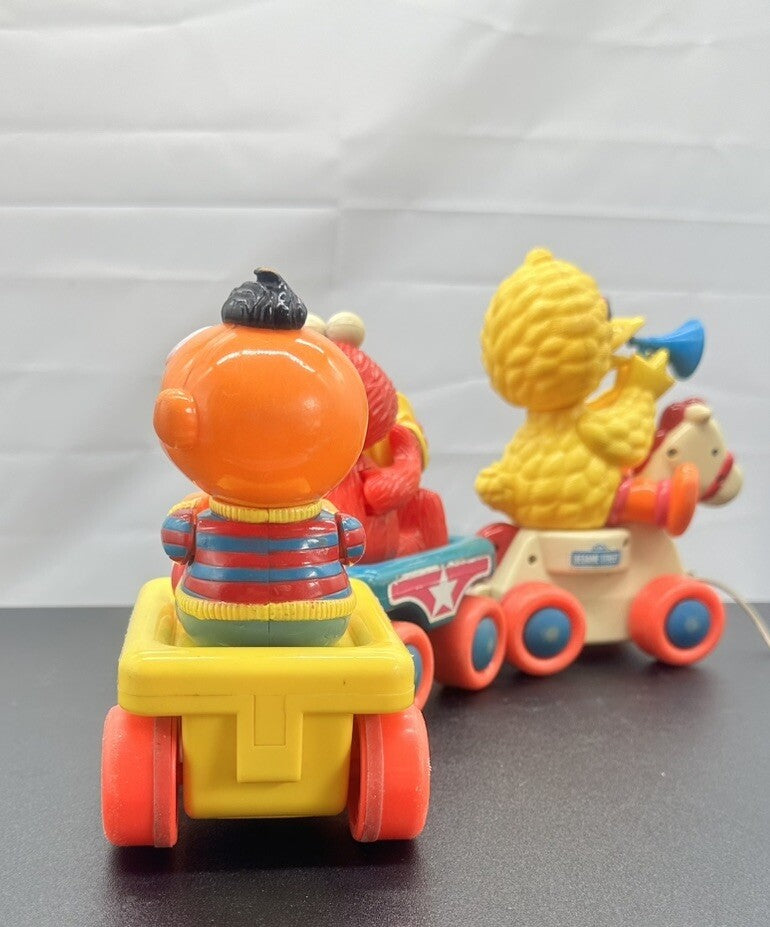 Vintage Tyco Sesame Street Band Parade Pull Train Toy Baby Big Bird Elmo & Ernie