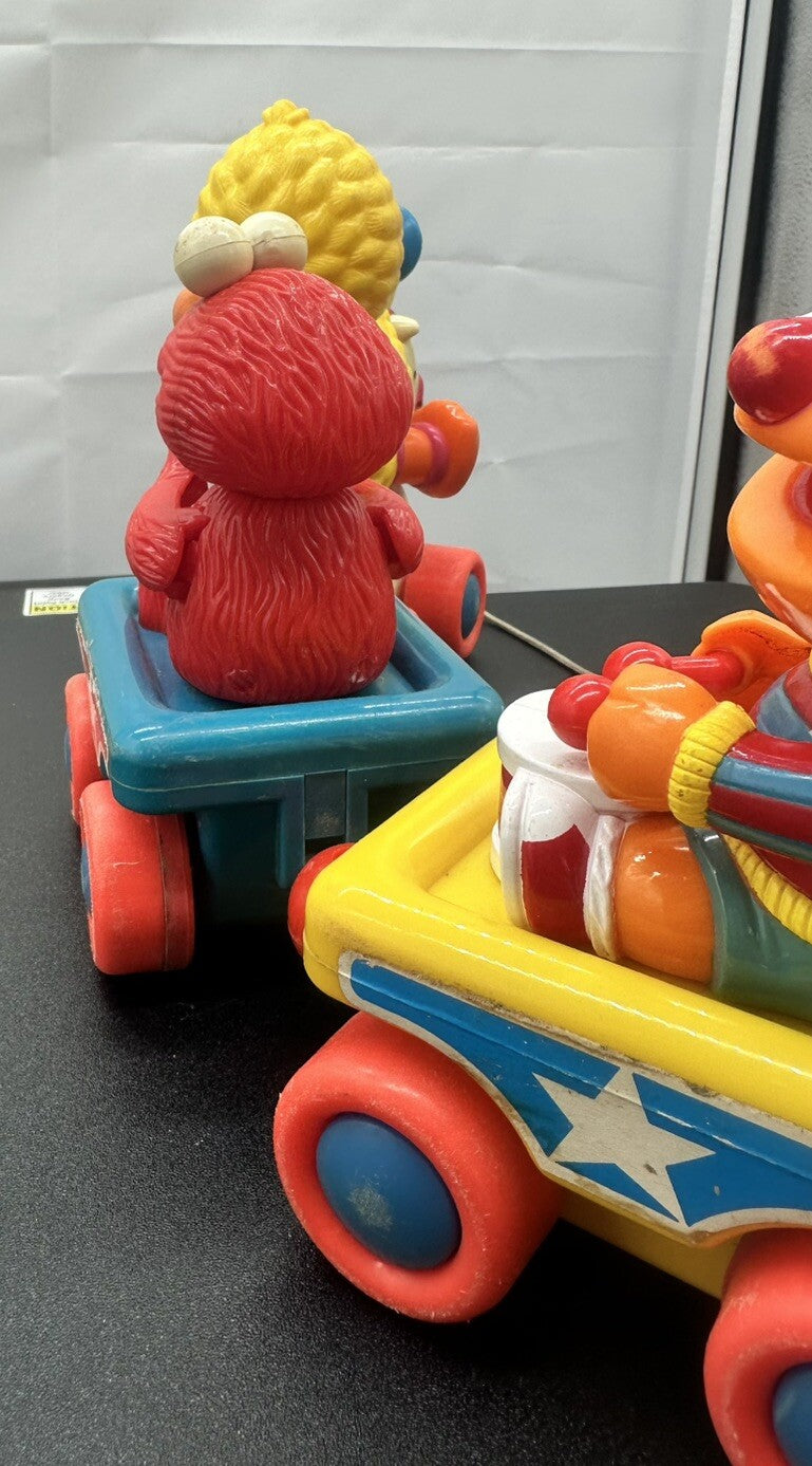 Vintage Tyco Sesame Street Band Parade Pull Train Toy Baby Big Bird Elmo & Ernie