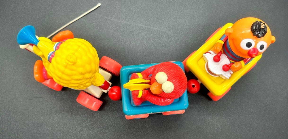Vintage Tyco Sesame Street Band Parade Pull Train Toy Baby Big Bird Elmo & Ernie